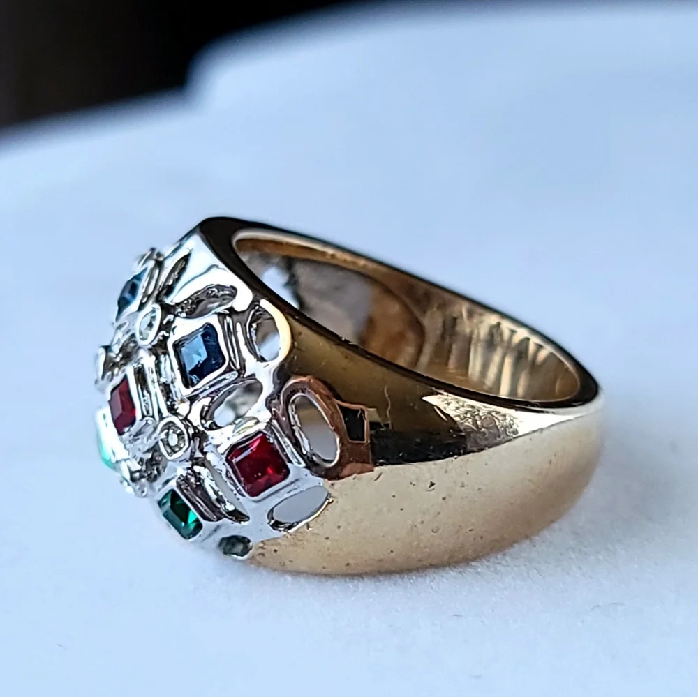 Vintage Domed Gemstone Coctail Ring 6